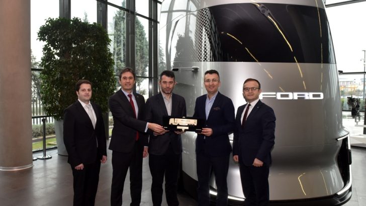 Ford Trucks, Arkas Lojistik’e 55 adet Uluslararası Yılın Kamyonu (ITOY) ödüllü F-MAX’in teslimatını tamamladı