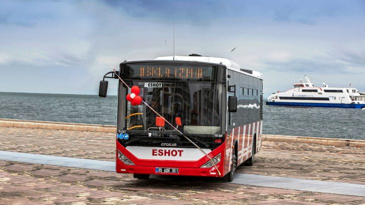 İzmirlileri taşıyacak 304 Otokar otobüsü için imzalar atıldı