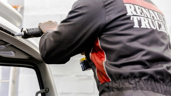 RENAULT TRUCKS’IN KAMPANYASINDA BERE HEDİYE