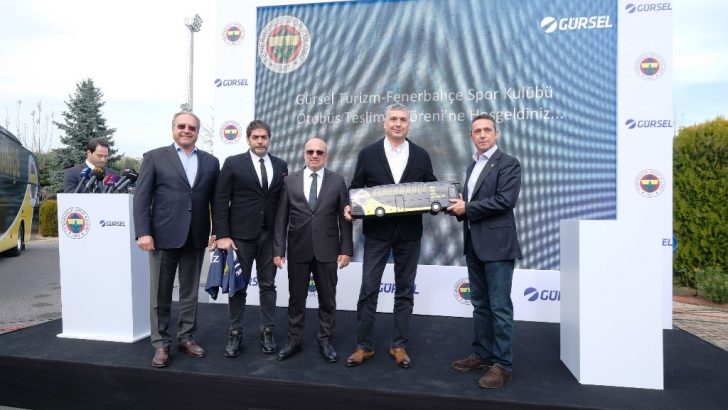 Gürsel Turizm’den Fenerbahçe’ye özel tasarım Mercedes-Benz Tourismo